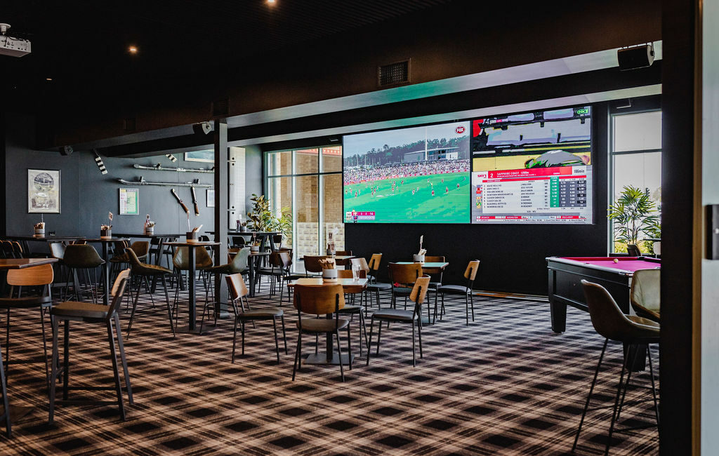 The Sundowner Hotel Motel Sports Bar